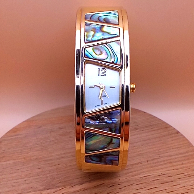 Ladies Quartz Watch
